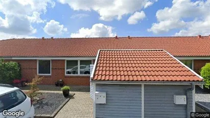 Andelsboliger til salg i Tilst - Foto fra Google Street View Andelsboliger til salg i Tilst - Foto fra Google Street View