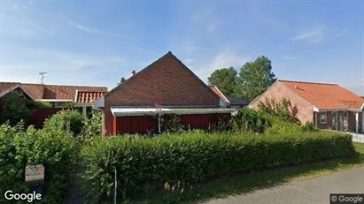 Andelsboliger til salg i Klemensker - Foto fra Google Street View Andelsboliger til salg i Klemensker - Foto fra Google Street View